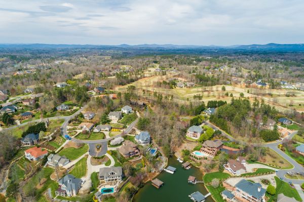 Olivers Landing Lake Golf and Mountains